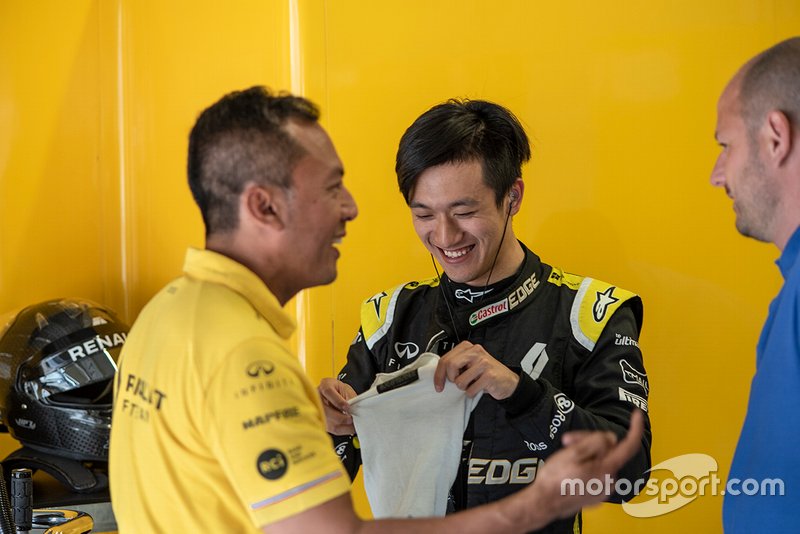 Guanyu Zhou, de Renault Sport Academy, teste la voiture Renault 2017 F1 en Autriche 