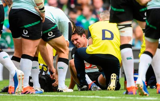 "Je ne pense pas que cela le maintiendra hors de la Coupe du Monde" – Joe Schmidt espère que Joey Carbery se blessera à la cheville