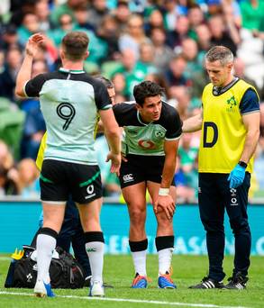 Joey Carbery souffre de blessures alors que l'Irlande entame les préparatifs de la Coupe du monde avec une victoire sur l'Italie