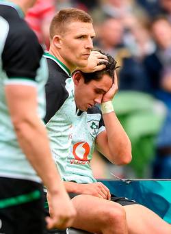 En fait, la blessure de Joey Carbery éclipse la victoire de routine de l'Irlande sur l'Italie