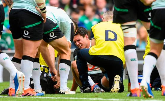 Blessure causée à un mess clé qui laisse le coach réécrire les meilleurs plans