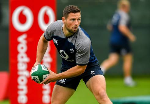 John Cooney passe à côté et Joe Schmidt réduit son effectif à 40 et garde Joey Carbery blessé à bord