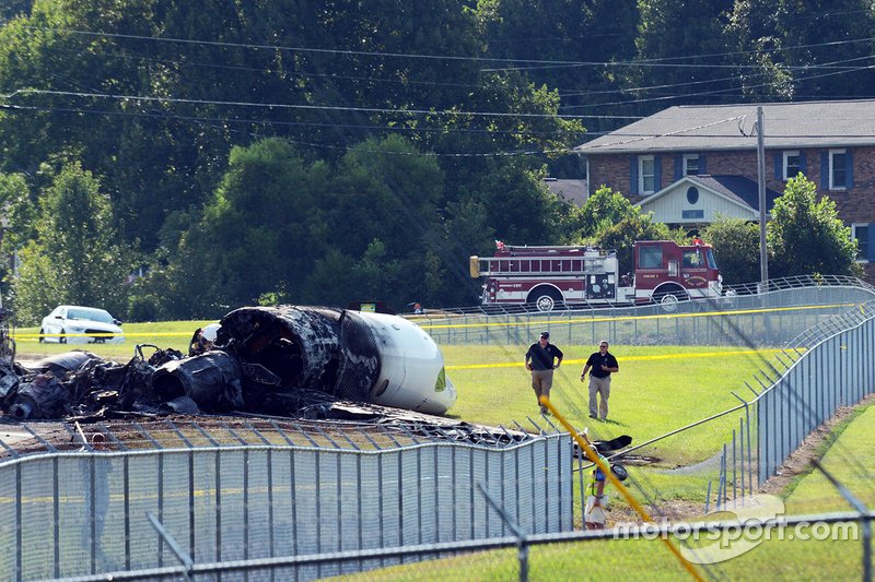 Épave dun accident davion de Dale Earnhardt Jr.