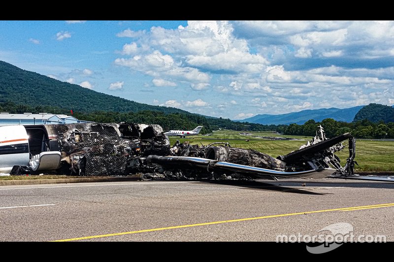 Épave dun accident davion de Dale Earnhardt Jr.