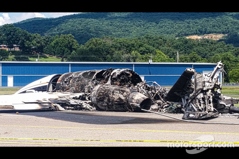 Épave dun accident davion de Dale Earnhardt Jr.