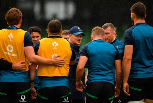 L'Irlande campe à clef alors que Schmidt intensifie ses préparatifs