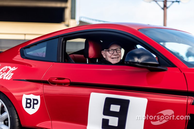 Allan Moffat avec la Tickford Trans-Am Mustang