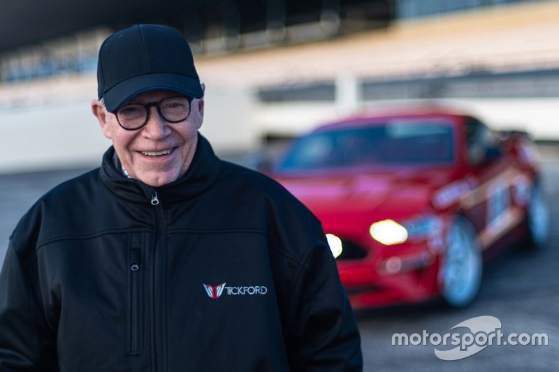 Allan Moffat avec la Tickford Trans-Am Mustang