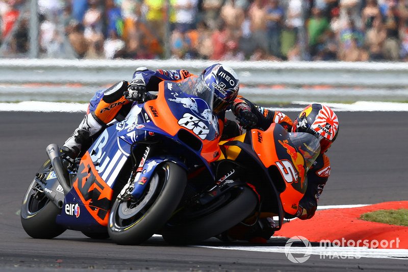 Johann Zarco, le Red Bull KTM Factory Racing et Oliviera