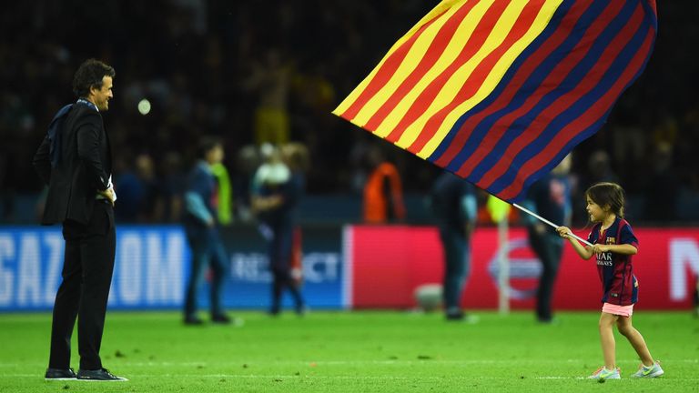 Berlin, Allemagne - 06 juin: Luis Enrique, directeur de Barcelone, et sa fille Xana célèbrent leur victoire après la finale de l'UEFA Champions League entre la Juventus et le FC Barcelone à l'Olympiastadion le 6 juin 2015 à Berlin, en Allemagne. (Photo par Laurence Griffiths / Getty Images)