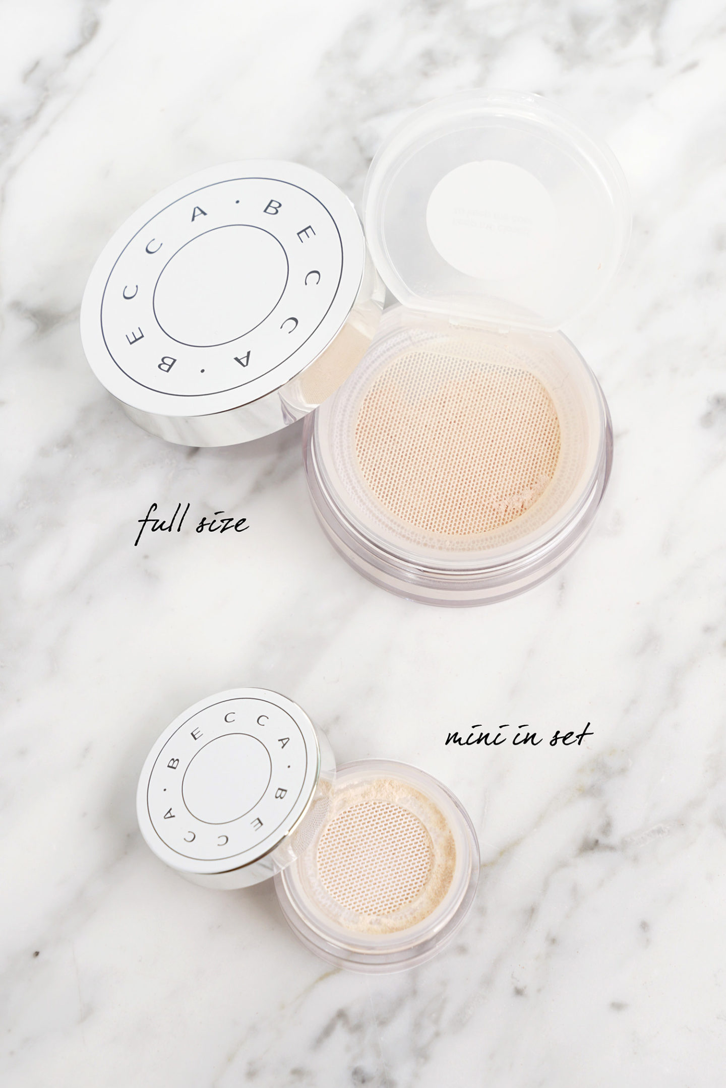 Becca Hydra-Mist Set Poudre Rafraîchissante Complète vs Mini