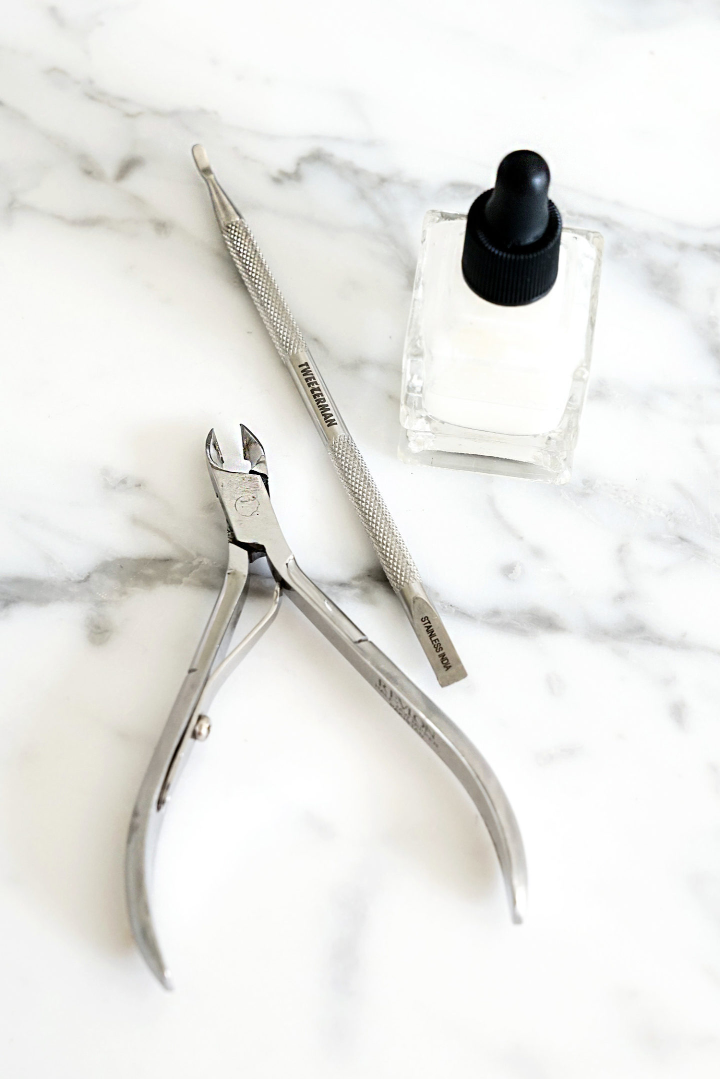 Produits de base pour les cuticules Deborah Lippmann Tweezerman Revlon