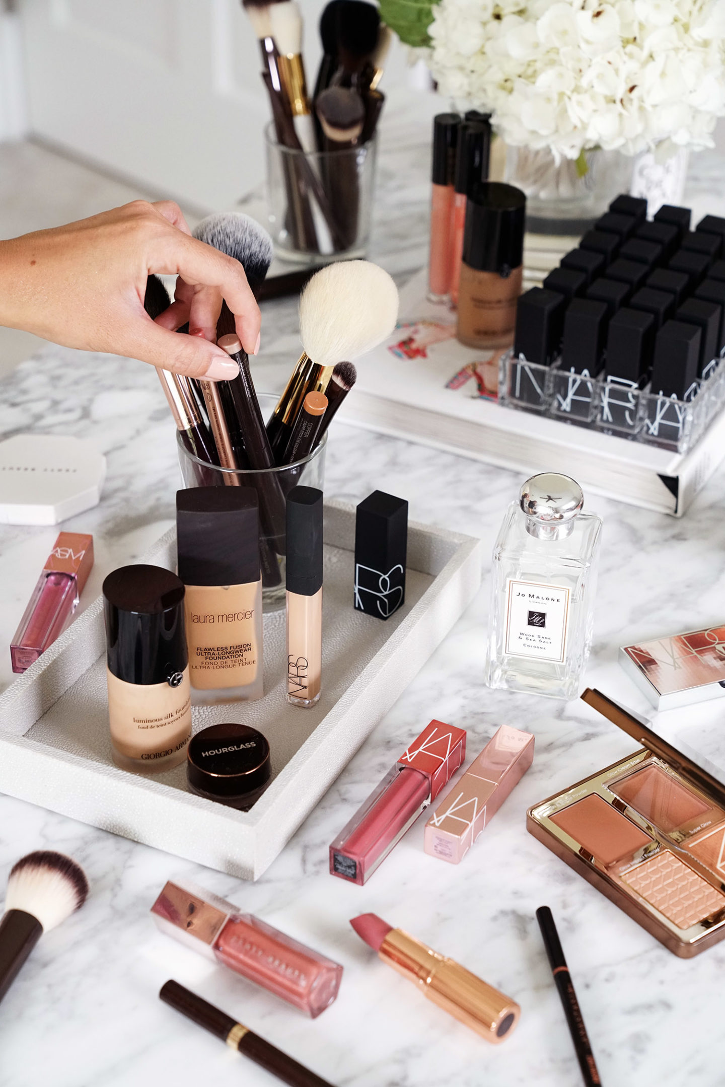 Meilleur maquillage de luxe Armani, Charlotte Tilbury, Laura Mercier et NARS