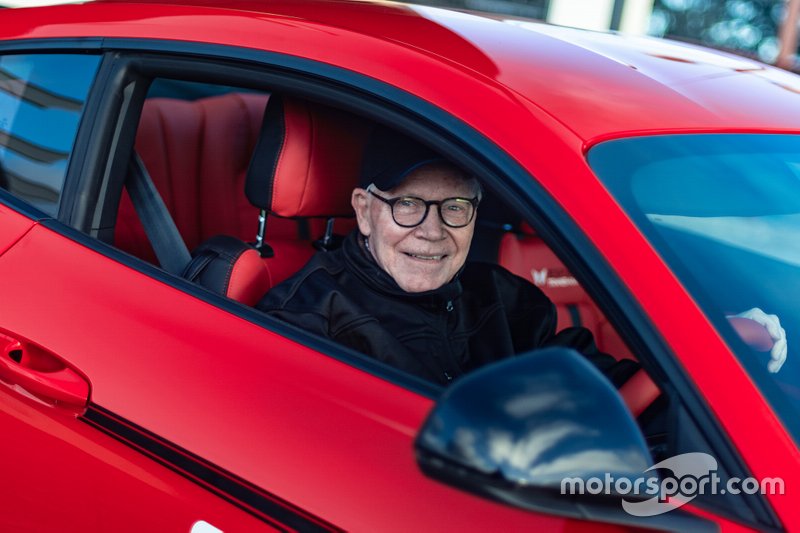 Allan Moffat avec la Tickford Trans-Am Mustang