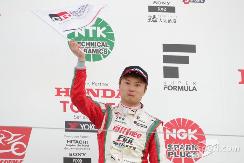 Podium: troisième place Kenta Yamashita, Kondo Racing