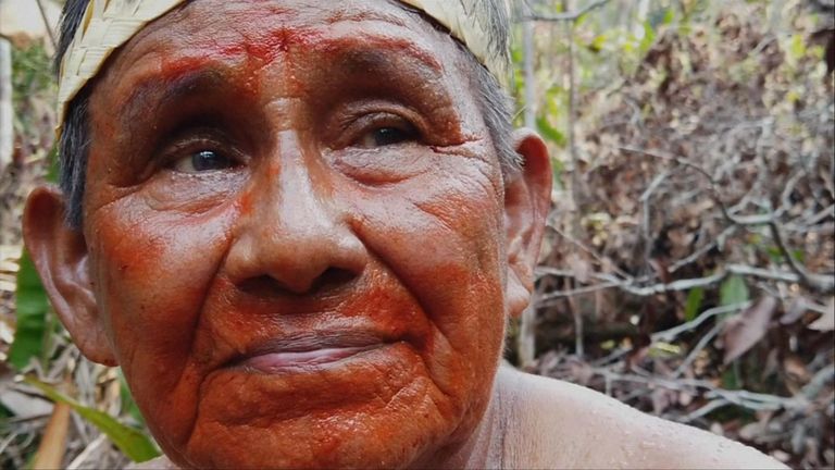   Au cœur de l'Amazonie, les autochtones Mura se sont engagés à protéger leurs terres traditionnelles face aux menaces des agriculteurs, de l'exploitation forestière et des incendies qui font rage.