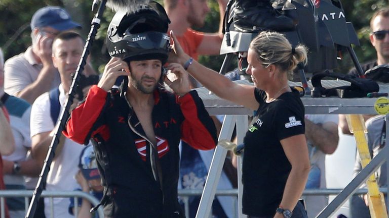 Flyboarder français a déclaré qu'il tenterait à nouveau de traverser la Manche