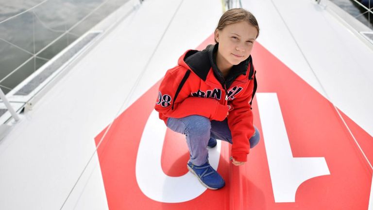 La militante suédoise pour le climat Greta Thunberg à bord du yacht Malizia II à la marina Mayflower de Plymouth le 13 août 2019
