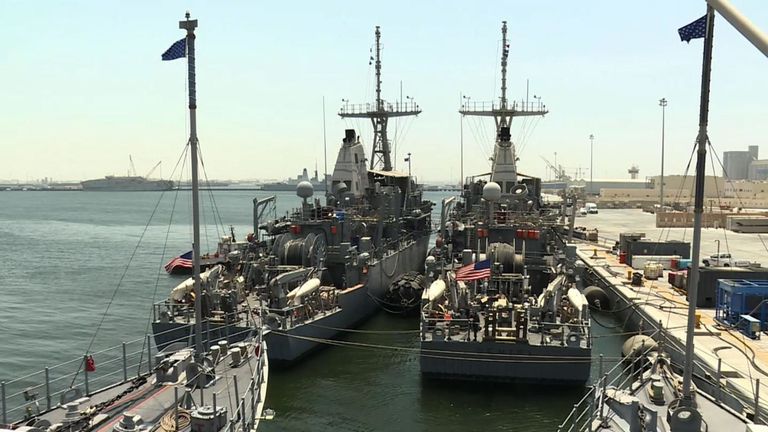 Navires de guerre et porte-avions américains dans la mer d'Oman, positionnés à une distance de frappe de l'Iran. Haynes grab
