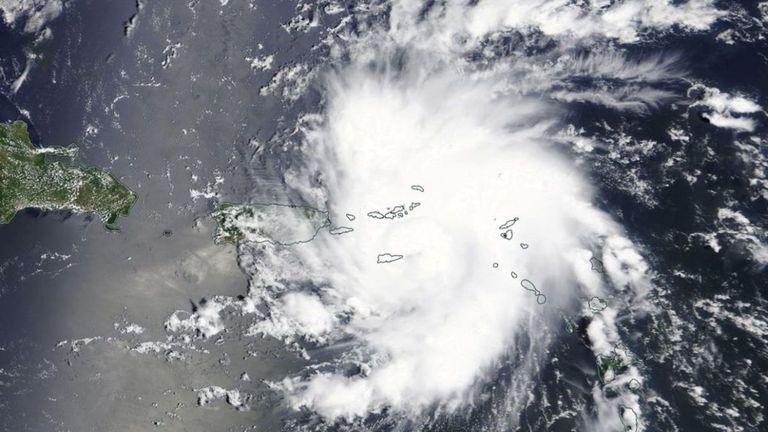Le satellite Terra de la NASA a capturé cette image de Dorian se dirigeant vers la Floride