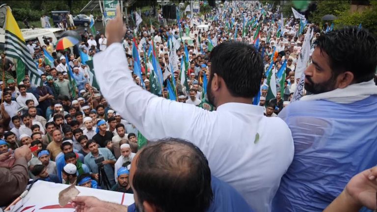 La tension continue de croître entre l'Inde et le Pakistan à propos du Cachemire