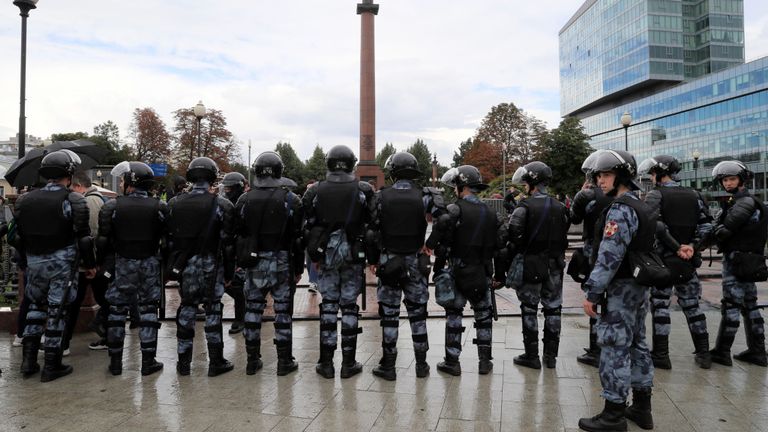 La police monte la garde lors d'un rassemblement de l'opposition à Moscou 