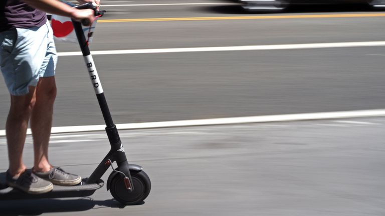Les scooters populaires en France. Fichier pic.