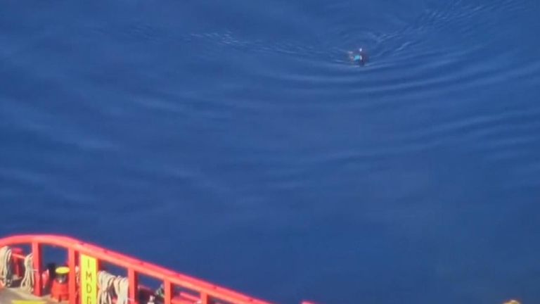 L'homme a été récupéré par un remorqueur privé. Pic: Sea-Watch
