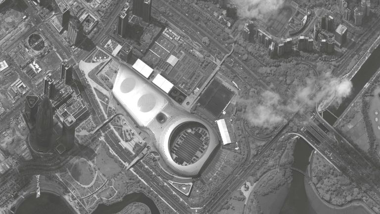 Une image satellite montre des véhicules militaires chinois à Shenzhen le 12 août.