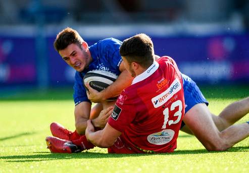 Les détenteurs frappent Scarlets 'A' depuis un demi-siècle