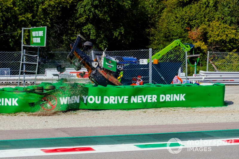 Alexander Peroni, Campos Racing, se bloque