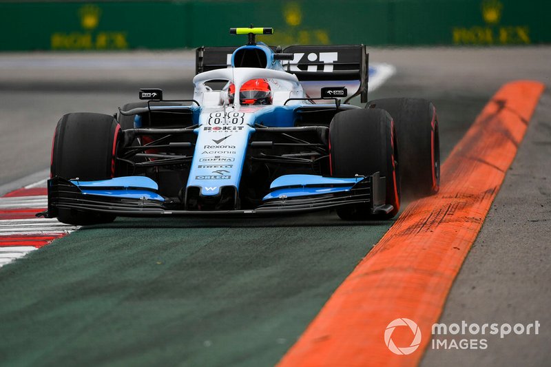 19: Robert Kubica, Williams FW42, 136.474 (derrière le début de la grille)