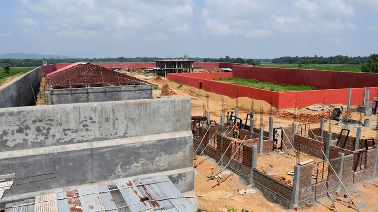 Cette photo prise le 29 août 2019 montre un centre de détention en construction pour des personnes non incluses dans un 