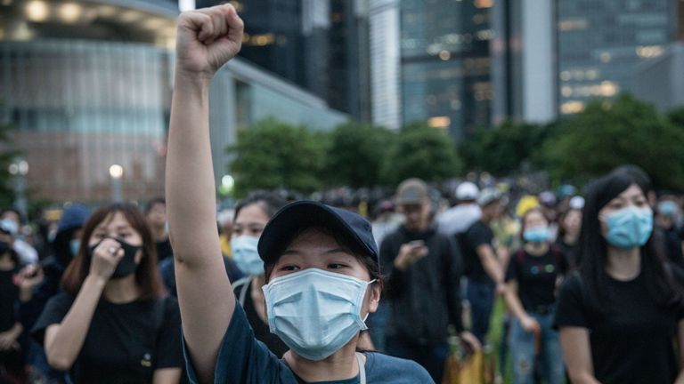 Hong Kong, Chine - 2 septembre: Les manifestants prennent part à un rassemblement de boycott scolaire à Tamer Park dans le district central du 2 septembre 2019 à Hong Kong, le 2 septembre 2019 à Hong Kong, en Chine. Les manifestants pro-démocrates poursuivent leurs manifestations à Hong Kong depuis le 9 juin contre un projet de loi controversé autorisant des extraditions vers la Chine continentale alors que les manifestations en cours dépassaient le Mouvement des parapluies il y a cinq ans, devenant la plus grande crise politique depuis que la Grande-Bretagne avait rendu sa colonie à la Chine en 1997. Carrie Lam, dirigeante aux prises avec Hong Kong, s’excuse d’avoir présenté le projet de loi et le déclare 