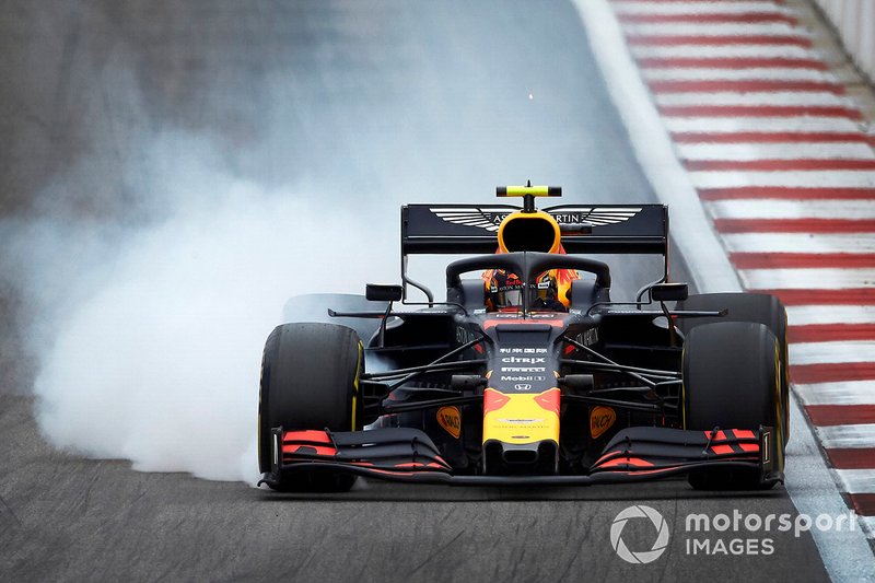 Alex Albon, Red Bull RB15, se bloque au freinage