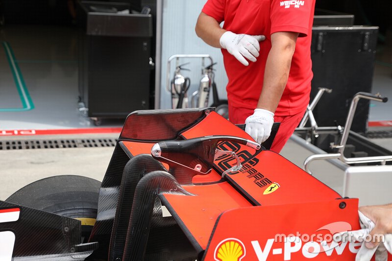 Ferrari SF90 aileron arrière