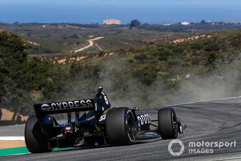 Hinchcliffe au sommet du fameux tire-bouchon Laguna Seca de WeatherTech Raceway.