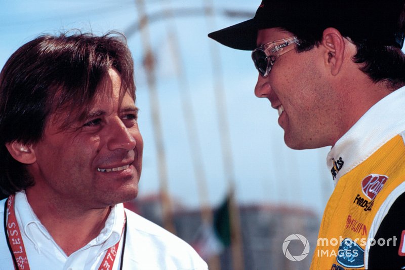 John Della Penna avec Richie Hearn, qui remporterait pour léquipe le titre Atlantics et une course de voitures Indy.