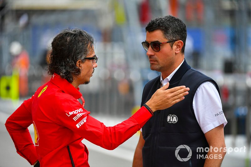 Laurent Mekies, directeur sportif, Ferrari, avec Michael Masi, directeur de course, FIA