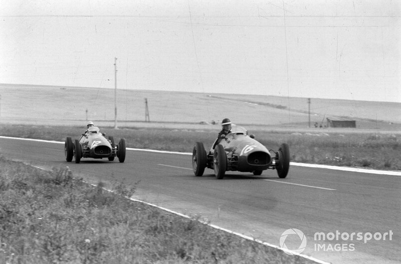 3: Mike Hawthorn, 24 02 25, France 1953