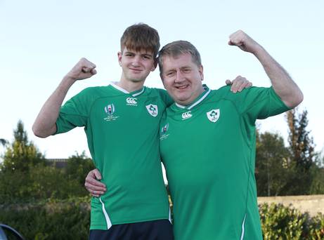 Et le gagnant est … Alex Lynch, étudiant à Dublin, remporte le concours pour mener l'Irlande à l'ouverture de la Coupe du monde de rugby