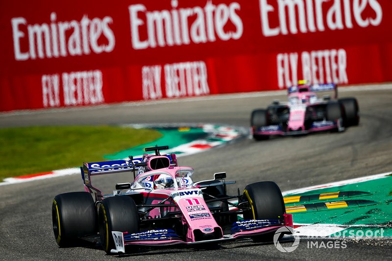 Sergio Perez, Racing Point RP19, mène Lance Stroll, Racing Point RP19