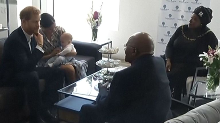 Les royaux rencontrent l'archevêque Tutu
