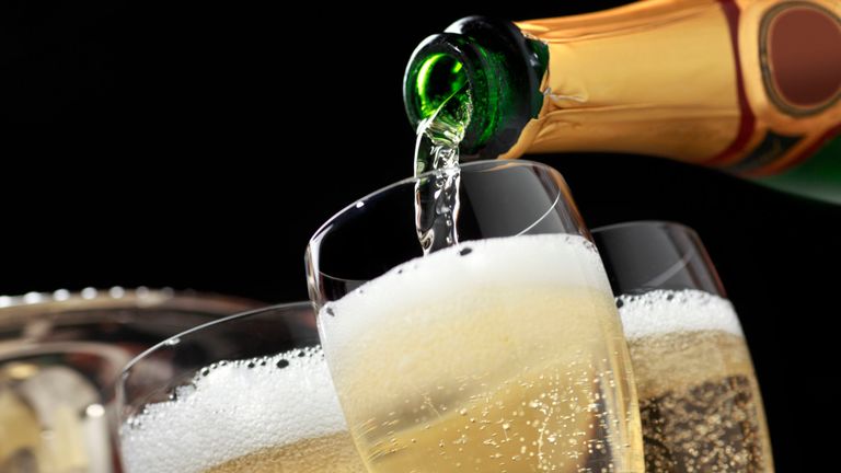 Les fabricants de champagne stockent un grand nombre de bouteilles avant le Brexit