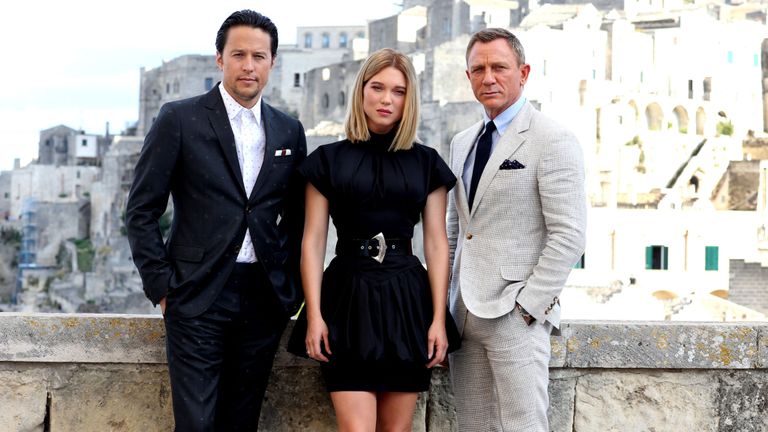 Daniel Craig, Léa Seydoux et le réalisateur Cary Joji Fukunaga à Matera