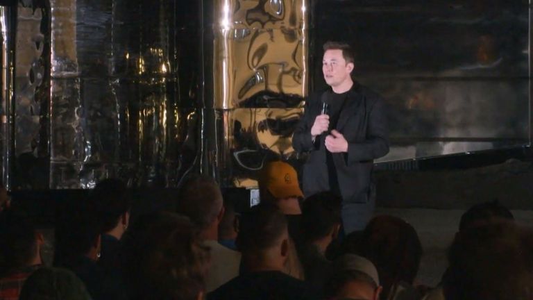 Elon Musk a parlé à un public de fans de l'espace du nouveau vaisseau spatial Starship