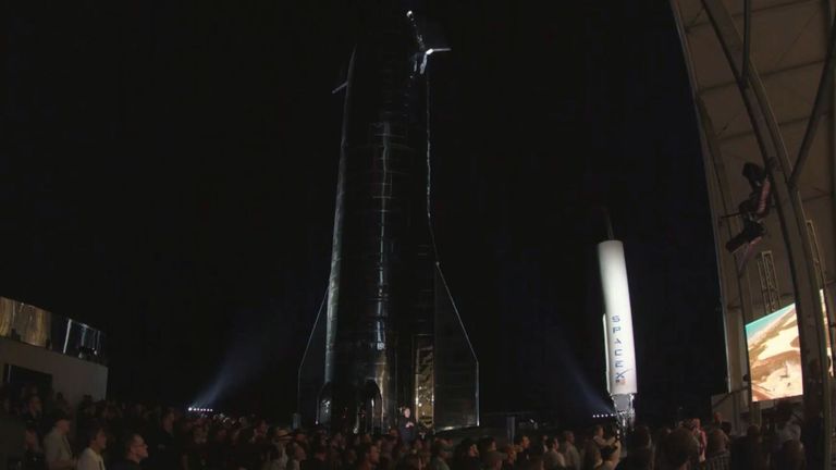 Starship pourra emmener des passagers sur la Lune, Mars et n'importe où dans notre système solaire, a déclaré M. Musk