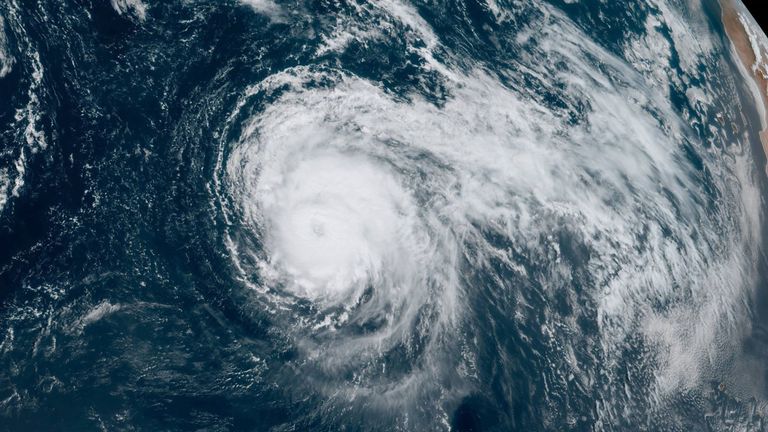 Ouragan Lorenzo. Photo: Centre national des ouragans NOAA NWS