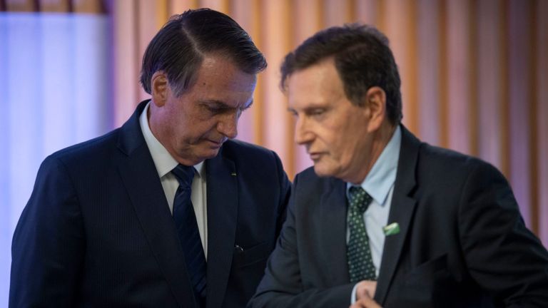 Le maire de Rio de Janeiro, Marcelo Crivella (D), avec le président Jair Bolsonaro