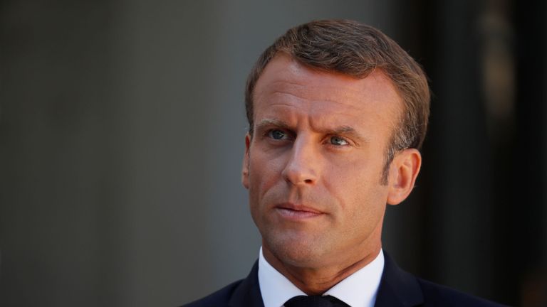 Le président français Emmanuel Macron fait une déclaration conjointe avec le Premier ministre britannique Boris Johnson (non visible) avant une réunion sur le Brexit à l'Elysée à Paris, le 22 août 2019. REUTERS / Gonzalo Fuentes